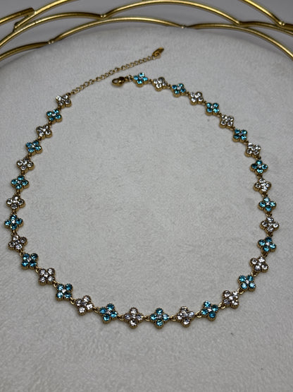 Collier Flowers Bleu Claire/Blanc ras de cou