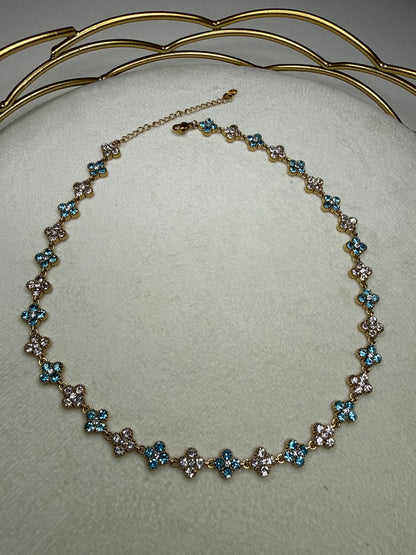 Collier Flowers Bleu Claire/Blanc ras de cou
