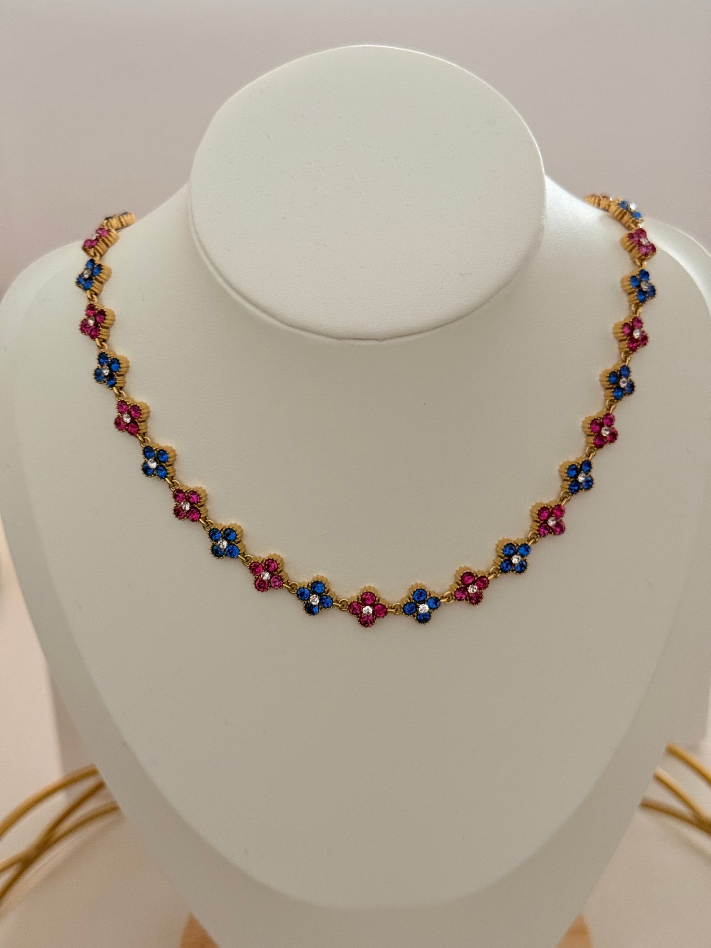 Collier Flowers Bleu/Rose ras de cou