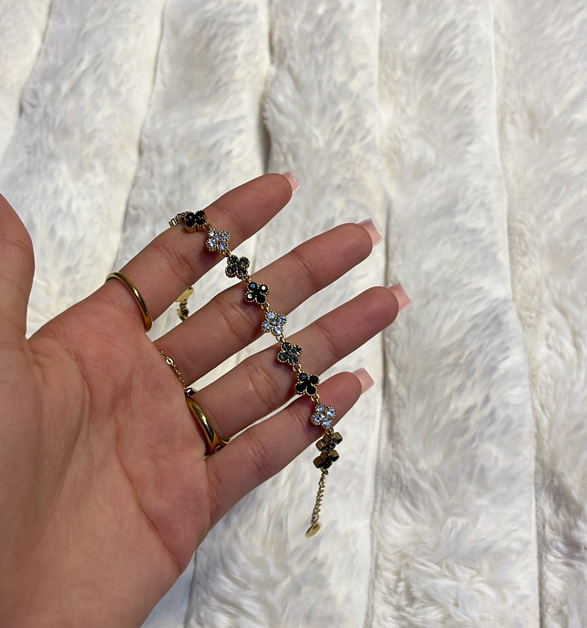 Flower White and Black